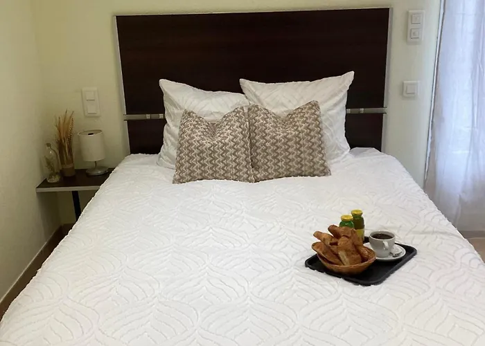 Chez Francois Bed & Breakfast Ortale