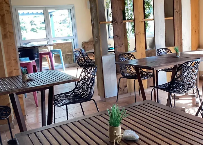 Chez Francois Bed & Breakfast 3*